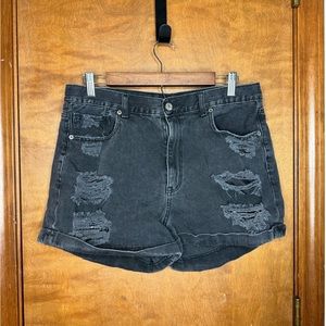 American Eagle mom short